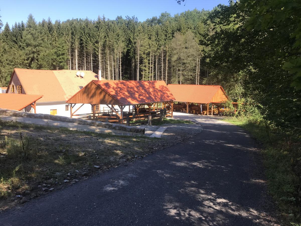 Hotel Zevluv Mlyn Nové Hrady Zewnętrze zdjęcie