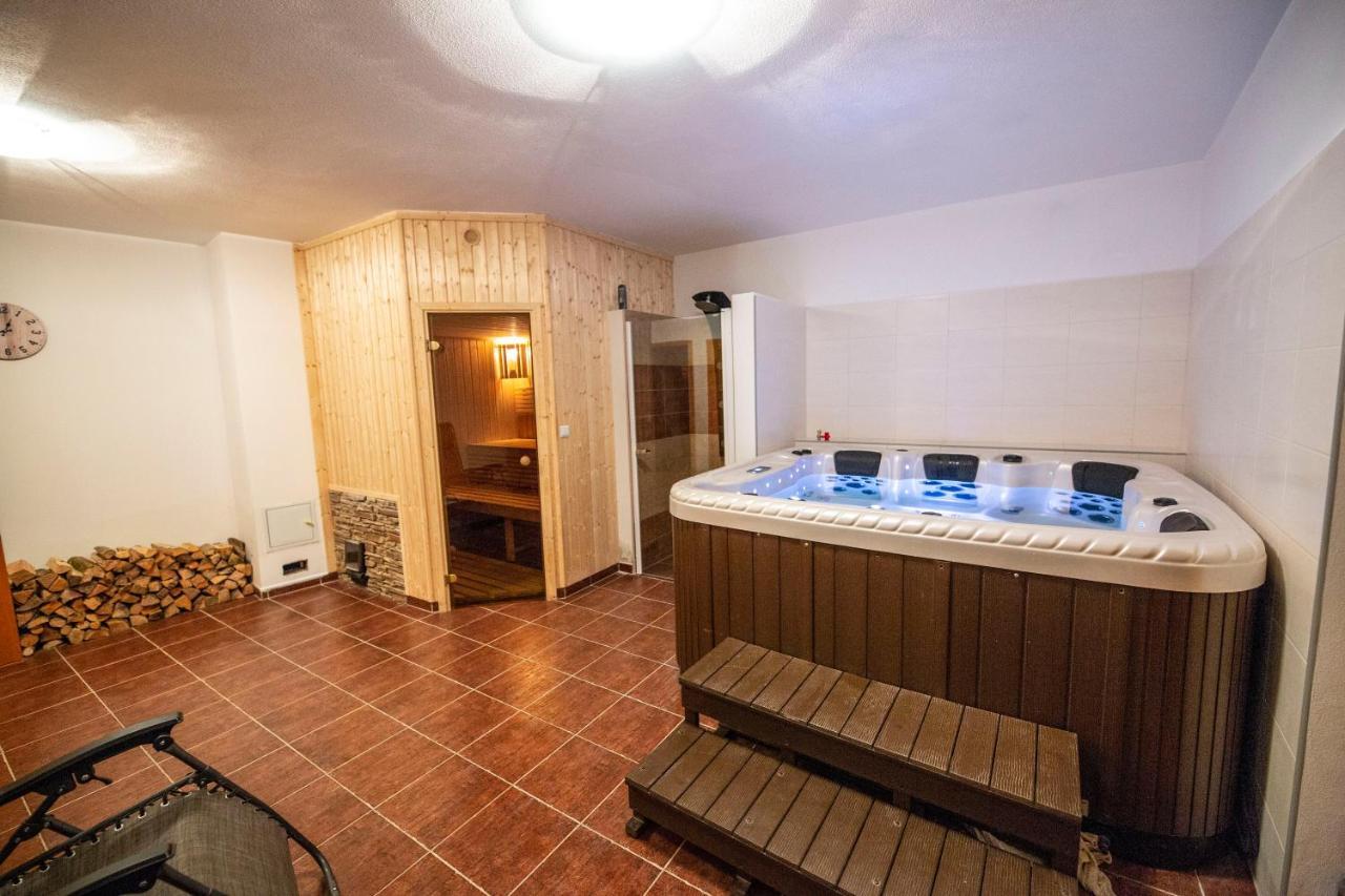 Hotel Zevluv Mlyn Nové Hrady Zewnętrze zdjęcie